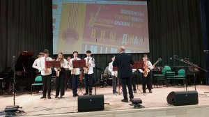 Оркестр МБОУ ДО ДШИ "Синтез" - Е. Хавтан «Любите, девочки»