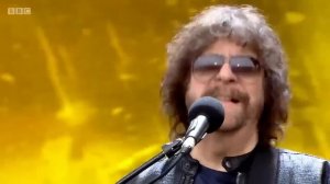 Showdown Jeff Lynne's ELO Live with Rosie Langley and Amy Langley, Glastonbury 2016