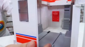 Игры в больничку - Беби Бон Эмили сломала ногу? Развивающие мультики Веселая Школа для малышей