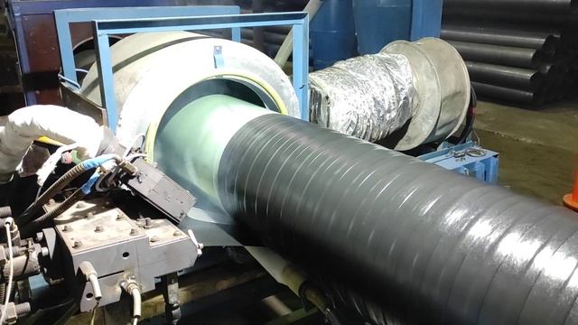 Ізоляція труб безшовних Дн. 325мм 3АКП 3В тришаровим антикорозійним покриттям на основі екструд. ПЕ