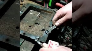 Как выкрутить сорванный болт