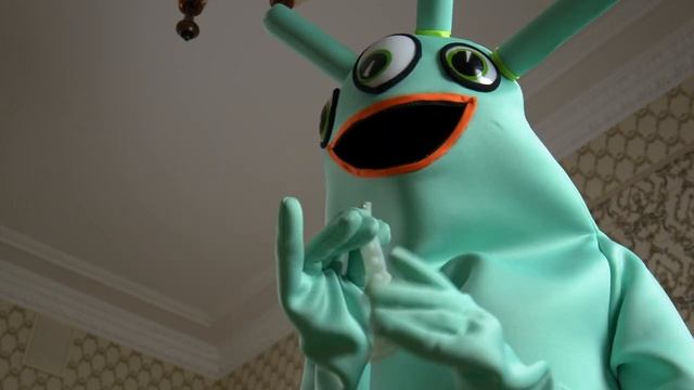 Наша няня - ИНОПЛАНЕТЯНКА! Экстремальный ЧЕЛЛЕНДЖ 24 часа выживание смотреть онлайн