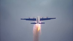 Уникальный Lockheed C-130 Hercules оборудованный ракетными ускорителями для быстрого набора высоты