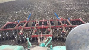 Дискование на 4-той передачи. Т-150к с бдт-7 /Молдова