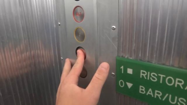 Falconi Elevator Autogrill Gas Station/Restaurant Italy смотреть онлайн