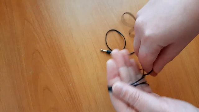 Как Правильно Сматывать Наушники. Больше не запутаются! смотреть онлайн