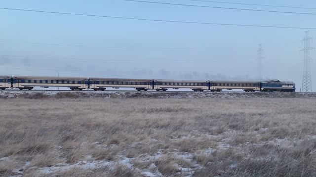 Уникальная поездка в Хакасию на однопутный участок за пассажирским поездом | Железная дорога смотреть онлайн