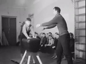 Урок физкультураы в Советской сельской школе