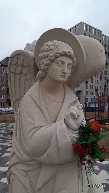 Белокаменный Архангел Гавриил. Суздальский ангел в Москве.