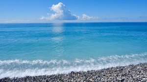 На море с друзьями