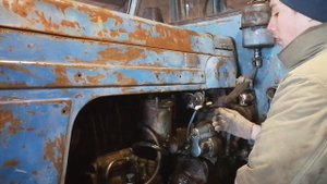 Как завести мтз 52 с пускача.