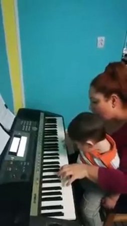 Аргишти Армавирский-(возраст год и 3 месяца).Игра в две руки 😊💓 в живую!!! Педагог-Татев Погосовна