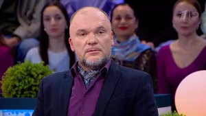 Поклонник у красивых женщин - это норма!