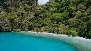 Она узнала, что ее муж отдыхает с любовницей, и отомстила ему красиво...