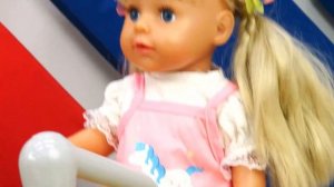 Эмили готовит ПОПКОРН! Игры для детей в готовку с Беби Бон - Как мама