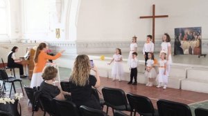 «Когда играет музыкант» муз. Я. Дубравина - детский хор Cantarella