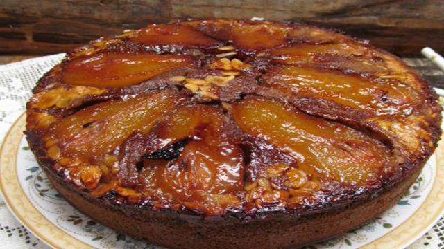Шоколадный пирог - перевертыш с грушами