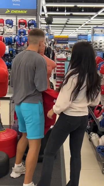 ДА КАК ОНА НЕ ЗАМЕТИЛА? 😅😂😂/ HOW DID SHE NOT NOTICE? 🥲🤣 смотреть онлайн