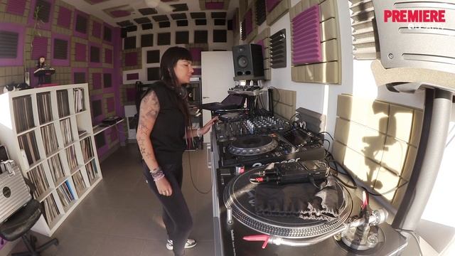 Fatima Hajji Studio Session I BE-AT.TV Premiere смотреть онлайн