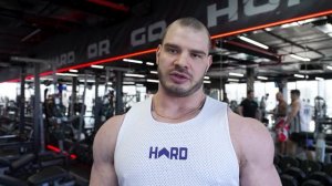 Форма Бажанова | 4 недели до старта | Тренировка плеч | Роман Халиулин | Перезалив