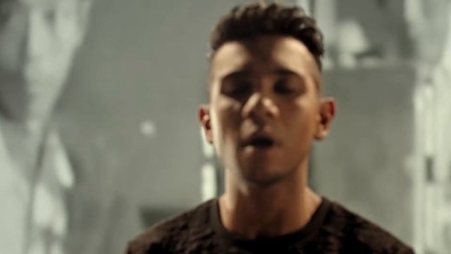 Taufik Batisah Izinkanku Music Video Directors Cut смотреть онлайн