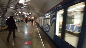 Поезда Москва 2019 на станции Тропарево