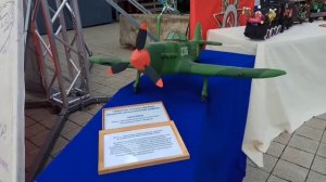 Лазаревское,9мая2021г поезд Победы из пластилина.