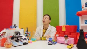 Трансформеры Оптимус Прайм и Бамблби: Роботы устроили гонки в Клинике! Доктор Ой раздает витамины