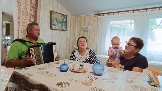 песня "Деревня моя" - поём с сестрой.