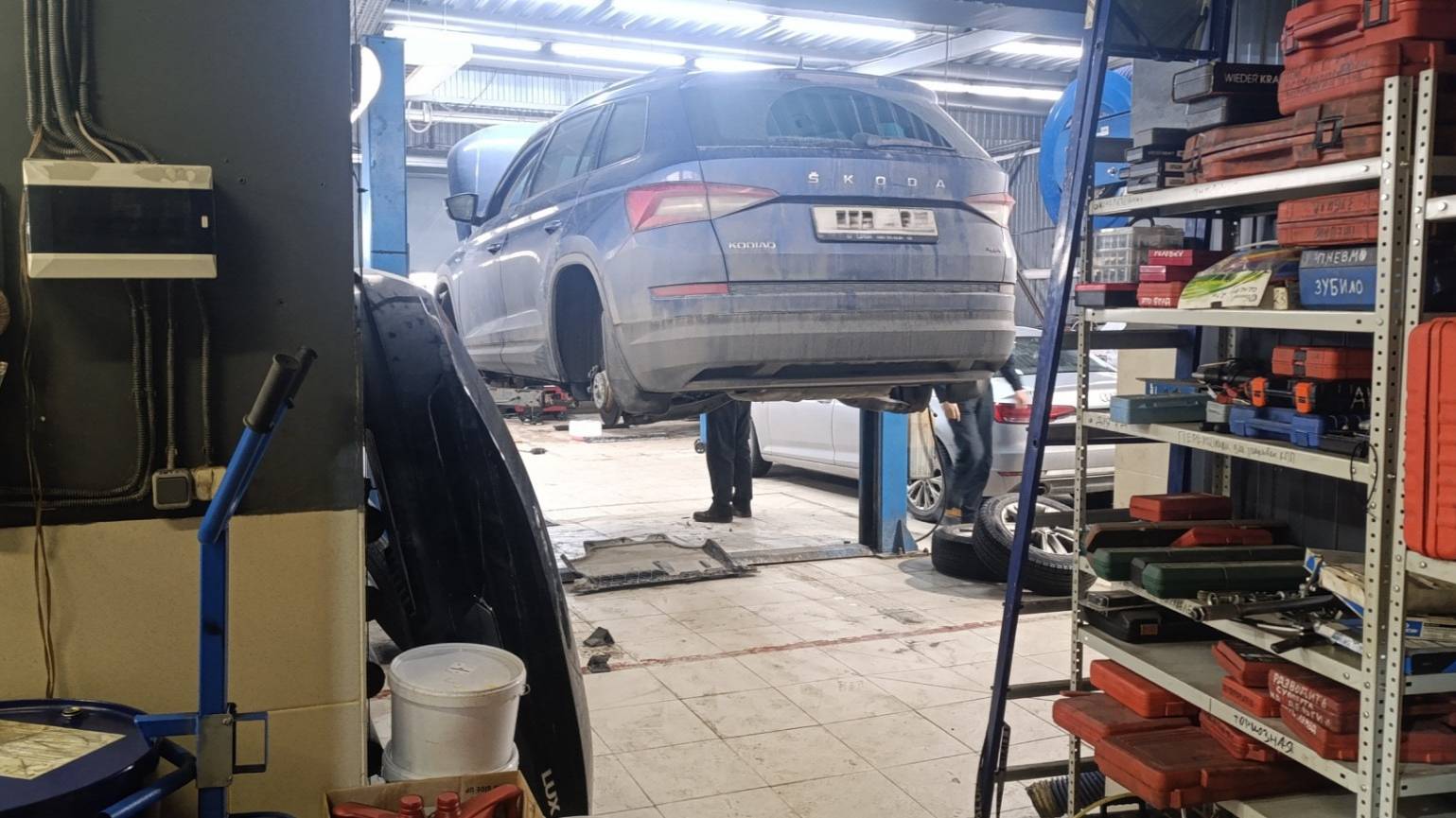 Тестовая запись регистратора. Ночь + дождь. смотреть онлайн