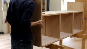 Изготовление кухонного шкафчика (буфета) с откидными дверцами мастером Ишитани