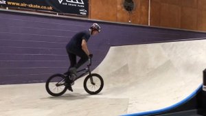 Fran Hagan | 360-flip fakies | Air skatepark