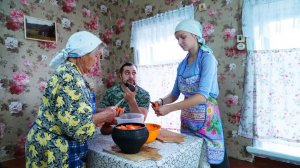 КУПИЛ 2 ДОМА В ДЕРЕВНЕ ｜ БАБУШКА ГОТОВИТ В РУССКОЙ ПЕЧИ ｜ ТОПЛЁНОЕ МОЛОКО, ПАРЕНКИ И СВЁКЛА НА УГЛЯХ