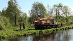 КрАЗ застрял в грязи