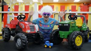 Синий Трактор Сиреноголовый игрушки по полям