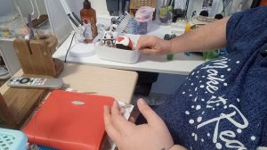 Любимый город на шапке. Кролик из Алисы в стране чудес.