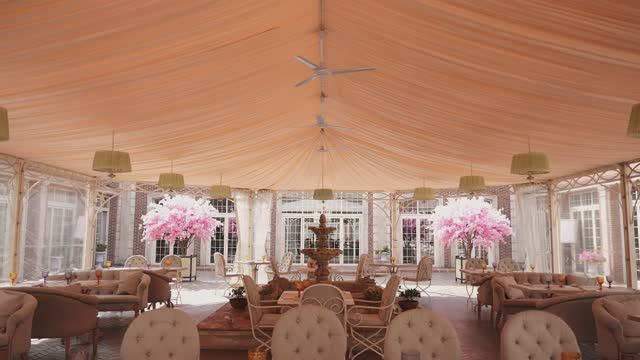 Кафе "Фонд Культуры", г. Челябинск. Зал "Летний сад". смотреть онлайн