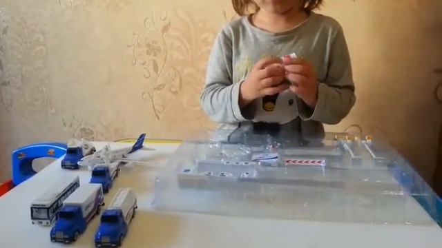Распаковка Аэропорт автобус трап фургон грузовик эвакуатор бензовоз