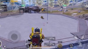 Пошли с двумя автоматами Томпсона на 6-ю карту в METRO ROYALE