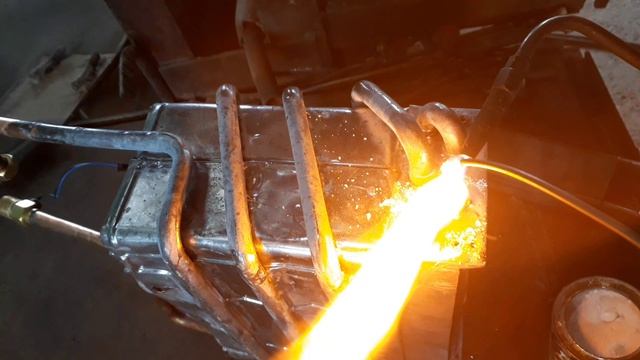 Сварка водяного блока на газовую колонку латунным прк утко+ бура! Сварка пропановой горелкой!