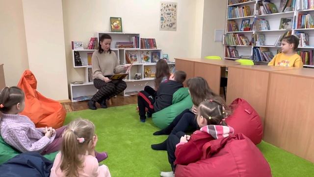 Казка українською Іван Малкович «Мед для мами» #марчитання_дітям #казковий_клуб_промінець смотреть онлайн