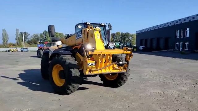 JCB Телескопический погрузчик смотреть онлайн