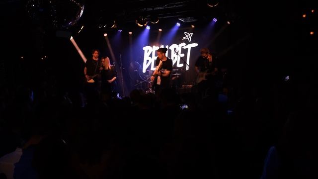 Вельвет — Ближе нельзя (Live 2021) смотреть онлайн