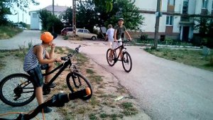 Как правильно поднимать заднее колесо