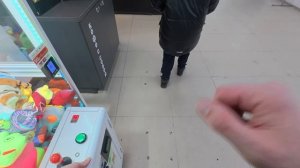 что??? про класс первый раз играет в автомате