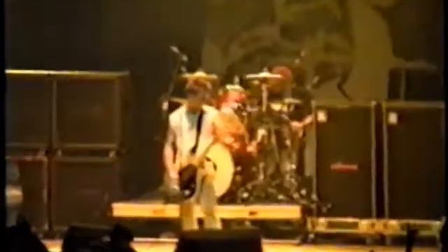 Green Day - Knowledge Live at Assago Forum Italy 1995