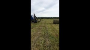 самодельный погрузчик рулонов сена
