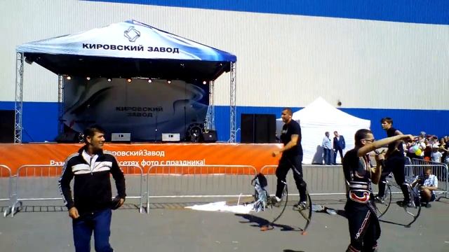 Кировский завод зажигает. смотреть онлайн