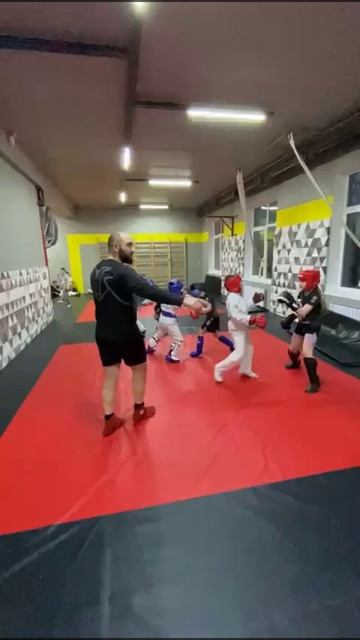 Обмен опытом ч. 2 #рукопашныйбой vs #muaythay #shorts #тренировка #спортдети #заруба