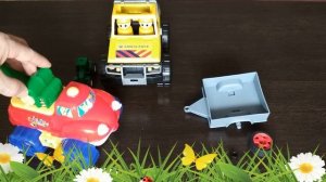 Трактор Гоша, Синий Трактор, Грузик и ребята собирают хлопья в машинку с прицепом. Непоседа